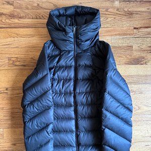 Women's Black Patagonia Puffer, Size Large